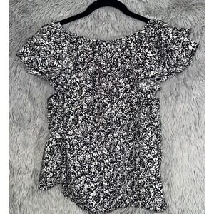 Universal Thread Womens Smocked Floral Print Short Sleeve Blouse  Black/White Sm